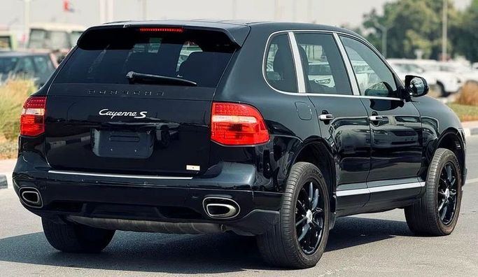Подержанный Porsche Cayenne S I Рестайлинг (957), 4.8 л, 2008 в Дубае от Mirza Automobile FZE Черный цвет. Японская | AUTO.AE