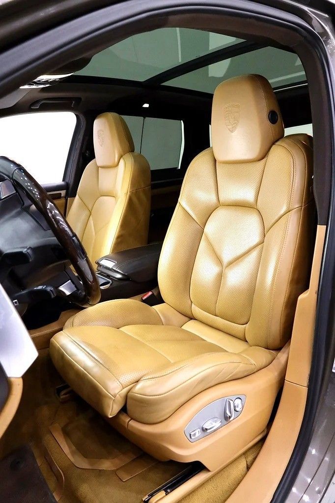 Подержанный Porsche Cayenne S II (958), 4.8 л, 2012 в Дубае от Al Faris Motors Серый цвет. GCC | AUTO.AE