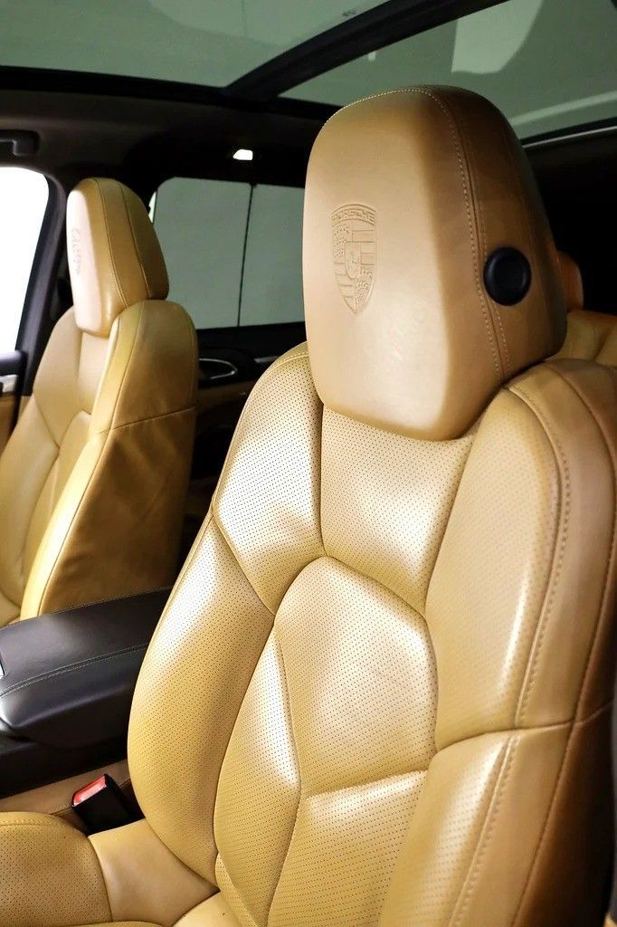 Подержанный Porsche Cayenne S II (958), 4.8 л, 2012 в Дубае от Al Faris Motors Серый цвет. GCC | AUTO.AE