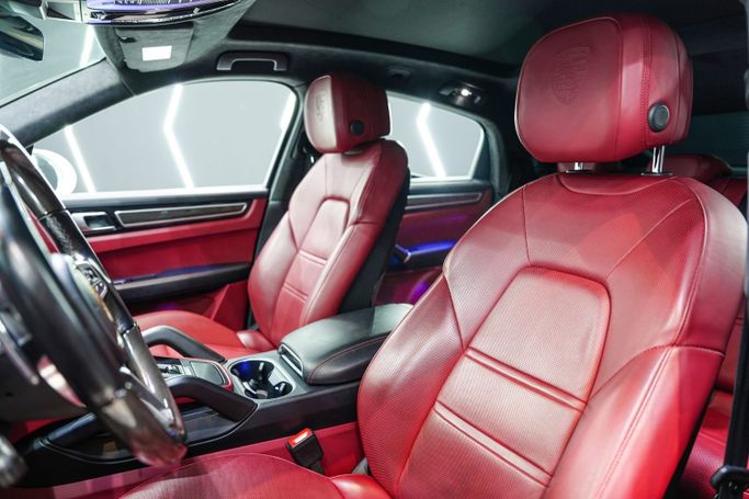 Used Porsche Cayenne GTS III, 4.0 l, 2021 in Dubai by Sanam Cars, White color. GCC Specs | AUTO.AE