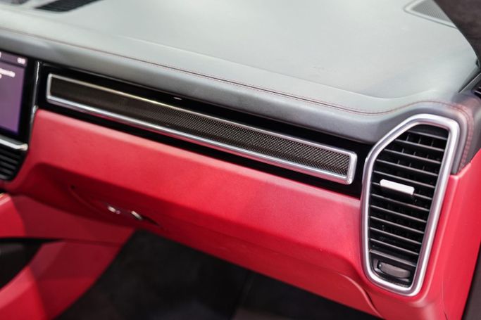 Used Porsche Cayenne GTS III, 4.0 l, 2021 in Dubai by Sanam Cars, White color. GCC Specs | AUTO.AE