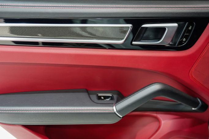 Used Porsche Cayenne GTS III, 4.0 l, 2021 in Dubai by Sanam Cars, White color. GCC Specs | AUTO.AE