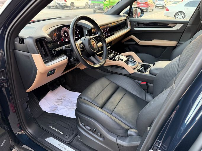 Used Porsche Cayenne Coupé III Facelift, 3.0 l, 2024 in Dubai, Blue color. Other | AUTO.AE