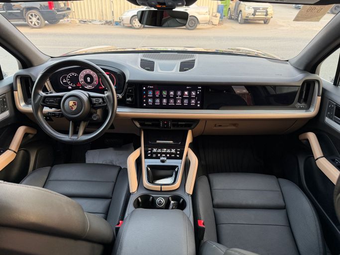 Used Porsche Cayenne Coupé III Facelift, 3.0 l, 2024 in Dubai, Blue color. Other | AUTO.AE