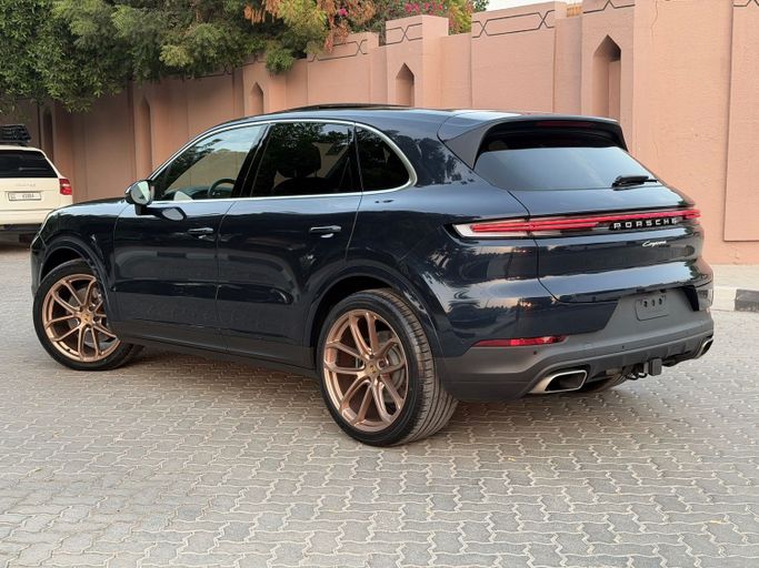 Used Porsche Cayenne Coupé III Facelift, 3.0 l, 2024 in Dubai, Blue color. Other | AUTO.AE