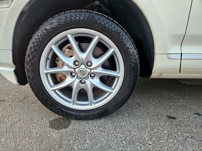 Подержанный Porsche Cayenne S I Рестайлинг (957), 4.8 л, 2008 в Дубае от Irfan Motors Белый цвет. Японская | AUTO.AE