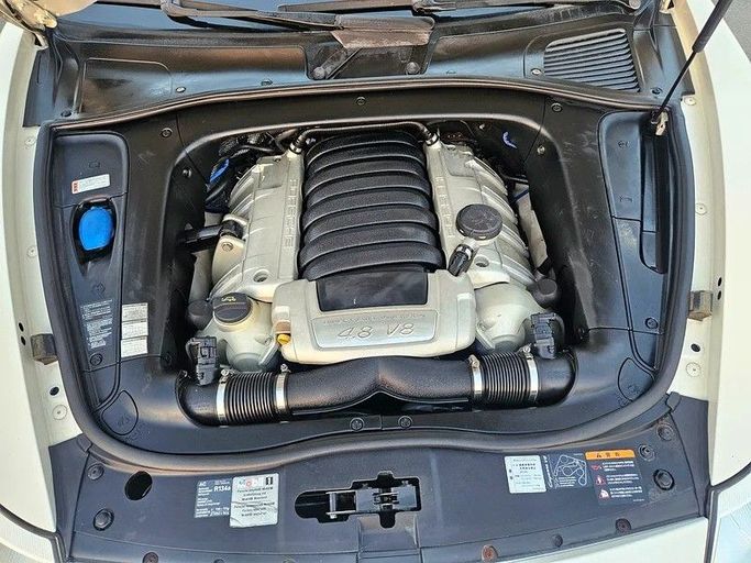 Подержанный Porsche Cayenne S I Рестайлинг (957), 4.8 л, 2008 в Дубае от Irfan Motors Белый цвет. Японская | AUTO.AE