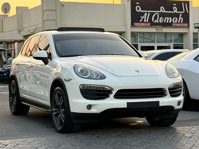 Подержанный Porsche Cayenne S II (958), 4.8 л, 2011 в Дубае от Al Qemah Used Cars Белый цвет. GCC | AUTO.AE