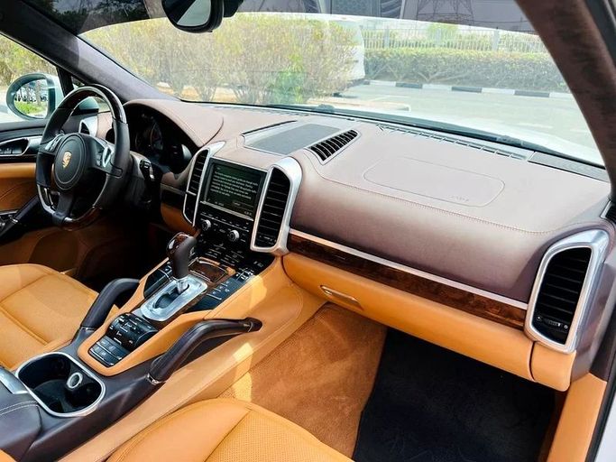 Used Porsche Cayenne GTS II (958), 4.8 l, 2014 in Dubai by First Choice Motors, White color. GCC Specs | AUTO.AE
