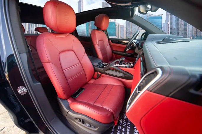 Used Porsche Cayenne Coupé III, 3.0 l, 2023 in Dubai by Royal Diamond Motors, Black color. GCC Specs | AUTO.AE