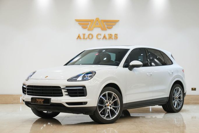 Used Porsche Cayenne III, 3.0 l, 2019 in Dubai by ALO CARS USED CARS LLC, White color. GCC Specs | AUTO.AE
