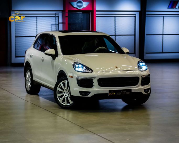 Подержанный Porsche Cayenne S II Рестайлинг (958), 3.6 л, 2015 в Дубае от Optimus Megatron cars FZE LLC Белый цвет.  | AUTO.AE