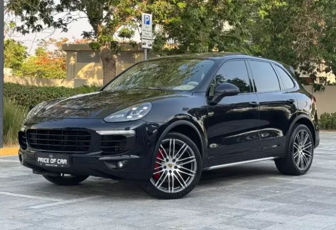 Подержанный Porsche Cayenne S II Рестайлинг (958), 3.6 л, 2015 в Дубае от Price Of Car Черный цвет. GCC | AUTO.AE