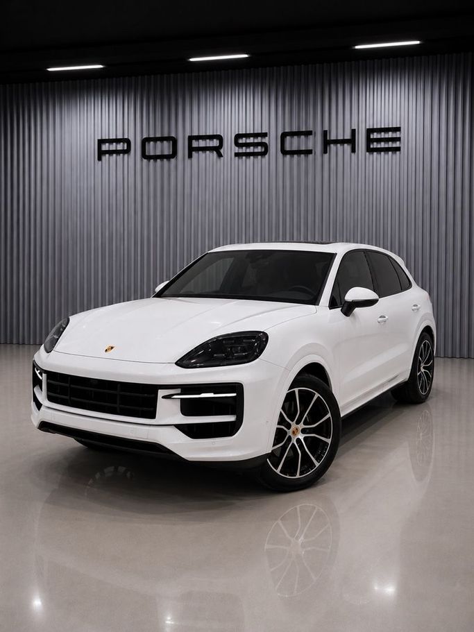 Подержанный Porsche Cayenne Coupé III (E3.2) Рестайлинг, 3.0 л, 2024 в Дубае от Al Faris Motors Белый цвет. GCC | AUTO.AE | Объявление #258773