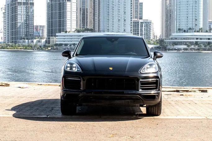 مستعملة Porsche Cayenne Coupé ثالثاً فيس ليفت, 3.0 l, 2023 في في دبي من VERONA MOTORS، اللون أسود. مواصفات الخليج | AUTO.AE | إعلان #261843