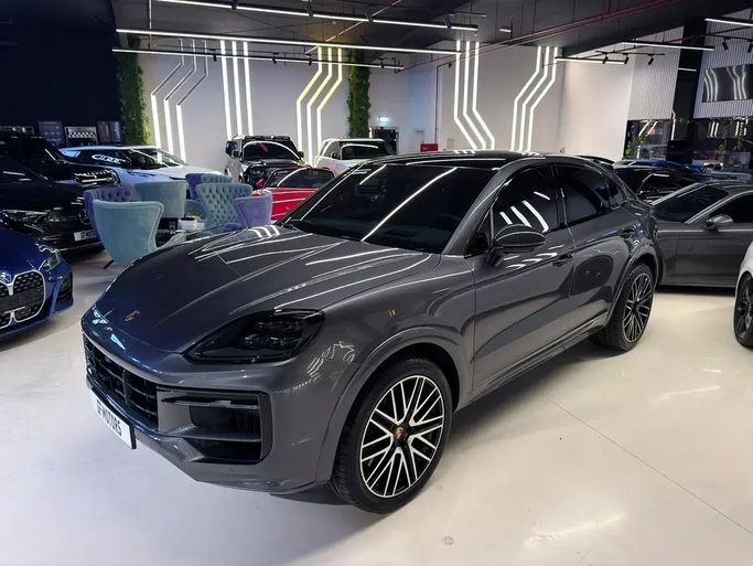 مستعملة Porsche Cayenne S Coupé ثالثاً فيس ليفت, 4.0 l, 2024 في في دبي من GE Motors، اللون رمادي. مواصفات الخليج | AUTO.AE | إعلان #265006