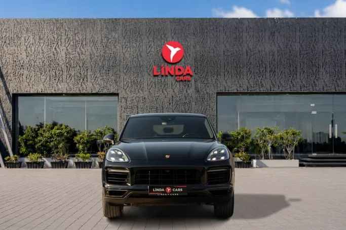 Подержанный Porsche Cayenne Coupé III (9Y0 / 9Y3), 3.0 л, 2022 в Дубае от Linda Cars Черный цвет. GCC | AUTO.AE | Объявление #267405