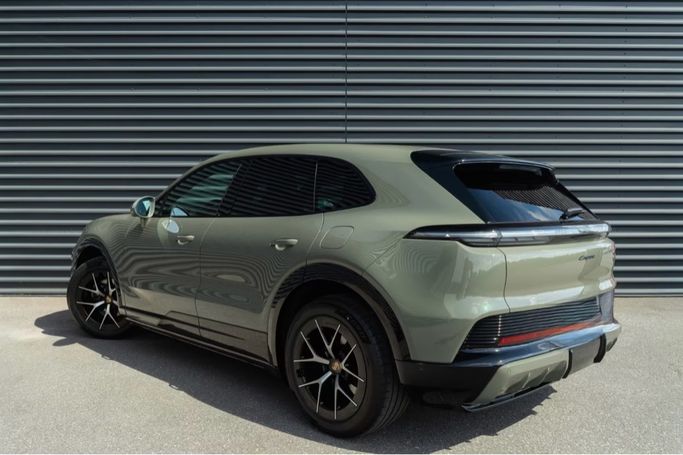 Подержанный Porsche Cayenne IV (974), 2026 в Дубае от Fair Import Зеленый цвет. Европейская | AUTO.AE | Объявление #273026