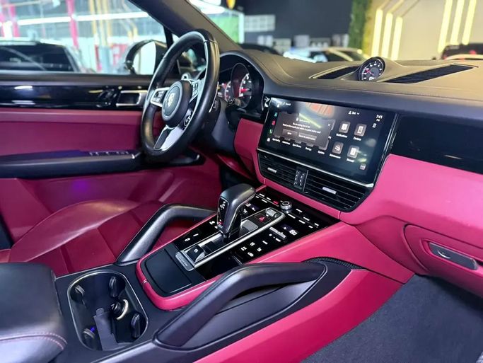 Подержанный Porsche Cayenne Coupé III (E3.2) Рестайлинг, 3.0 л, 2023 в ОАЭ, Дубай от GE Motors Серый цвет. GCC | AUTO.AE | Объявление #295433 — фото 11 из 17