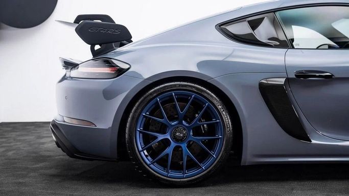Подержанный Porsche Cayman GT4 RS II 718 (982), 4.0 л, 2022 в Дубае от Al Ain Class Motors Серый цвет. GCC | AUTO.AE