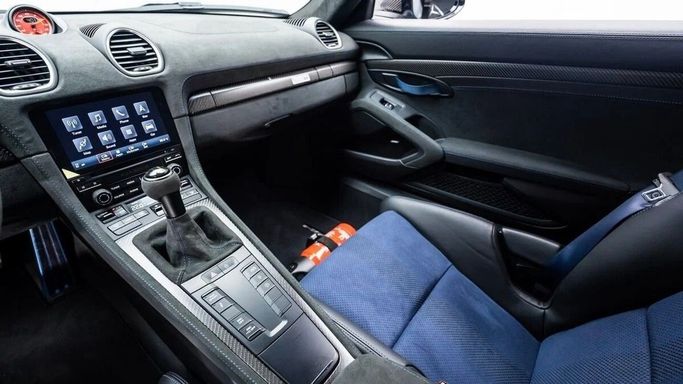 Подержанный Porsche Cayman GT4 RS II 718 (982), 4.0 л, 2022 в Дубае от Al Ain Class Motors Серый цвет. GCC | AUTO.AE