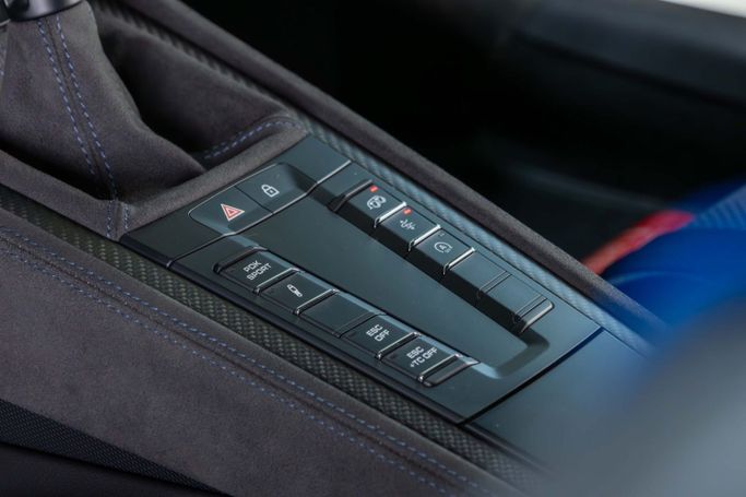 Подержанный Porsche Cayman GT4 RS II 718 (982), 4.0 л, 2024 в Дубае от The Car Superstore Серый цвет. GCC | AUTO.AE