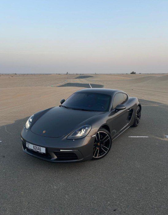Porsche Cayman T ثالثاً 718 (982), 2021  كوبيه للتأجير في في دبي من Lite Rent، اللون رمادي | AUTO.AE