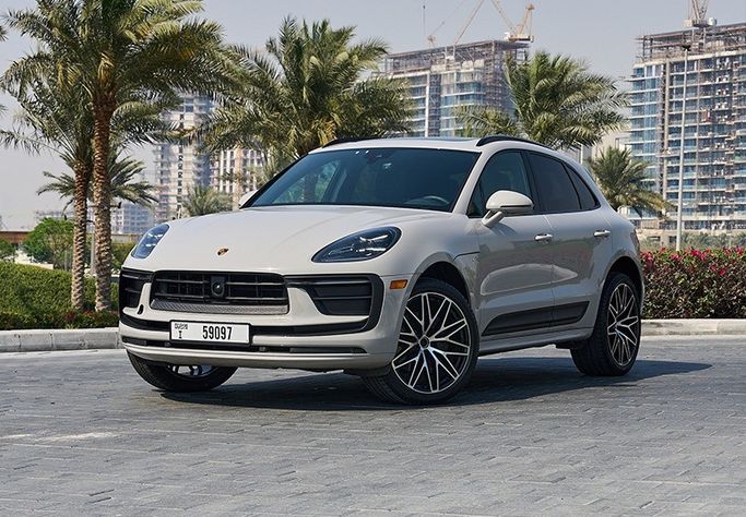 Porsche Macan T أنا فيس ليفت 2, 2024 قياسي دفع رباعي 5 أبواب للتأجير في في دبي من Kleemol Car Rental Dubai، اللون رمادي | AUTO.AE | إعلان #1913