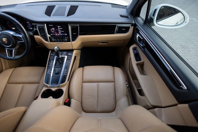 Used Porsche Macan I, 2.0 l, 2018 in Dubai by Linda Cars, White color. GCC Specs | AUTO.AE