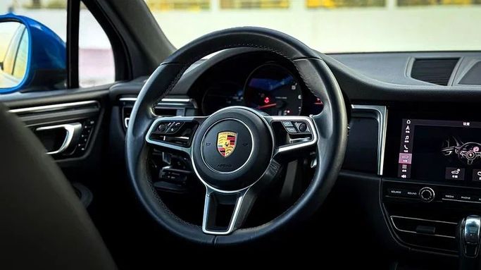 Подержанный Porsche Macan I Рестайлинг, 2.0 л, 2021 в Дубае от MBA Motors Синий цвет. Other | AUTO.AE