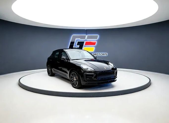 Новый Porsche Macan I Рестайлинг 2, 2.0 л, 2026 в Дубае от GE Motors Черный цвет. GCC | AUTO.AE