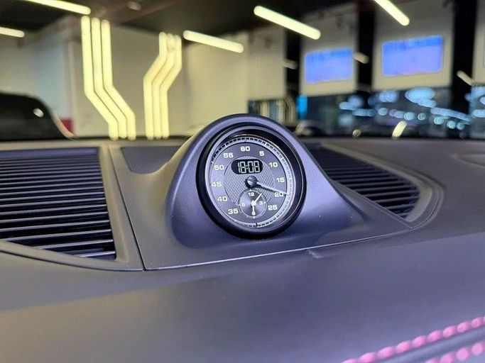 Новый Porsche Macan I Рестайлинг 2, 2.0 л, 2026 в Дубае от GE Motors Черный цвет. GCC | AUTO.AE