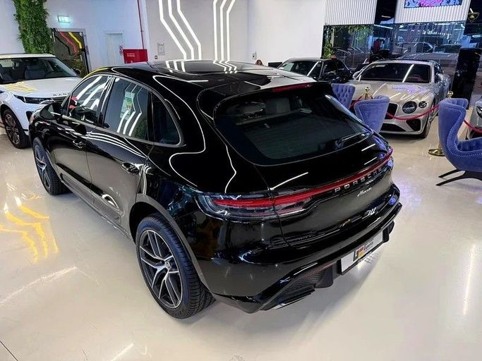Новый Porsche Macan I Рестайлинг 2, 2.0 л, 2026 в Дубае от GE Motors Черный цвет. GCC | AUTO.AE