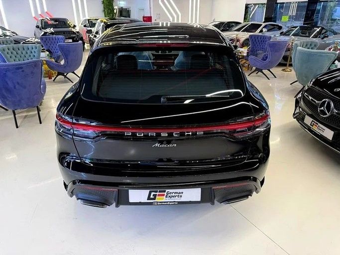 Новый Porsche Macan I Рестайлинг 2, 2.0 л, 2026 в Дубае от GE Motors Черный цвет. GCC | AUTO.AE