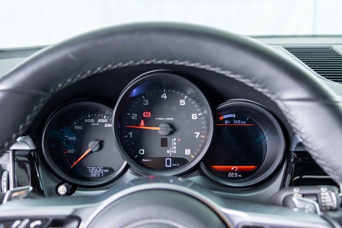 Used Porsche Macan I Facelift, 2.0 l, 2019 in Dubai by The Car Superstore, Blue color. GCC Specs | AUTO.AE