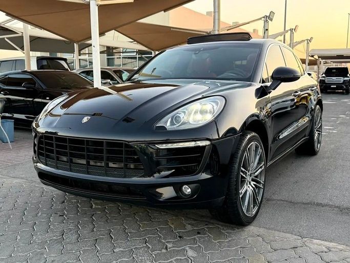 Подержанный Porsche Macan S I, 3.0 л, 2015 в Дубае от Al Qemah Used Cars Черный цвет. GCC | AUTO.AE