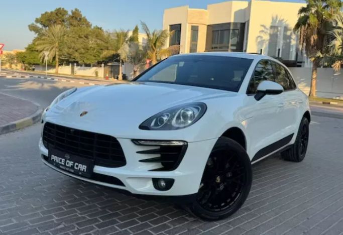 Подержанный Porsche Macan I, 2.0 л, 2017 в Дубае от Price Of Car Белый цвет. GCC | AUTO.AE