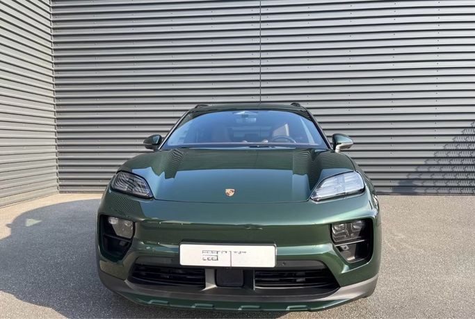 مستعملة Porsche Macan 4 ثانياً, 2026 في في دبي من Fair Import، اللون أخضر. المواصفات الأوروبية | AUTO.AE | إعلان #272509