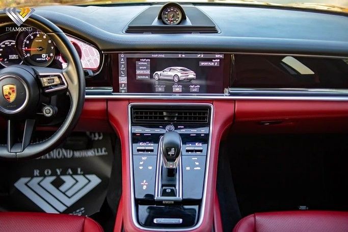 Used Porsche Panamera II Facelift, 2.9 l, 2021 in Dubai by Royal Diamond Motors, Black color. GCC Specs | AUTO.AE