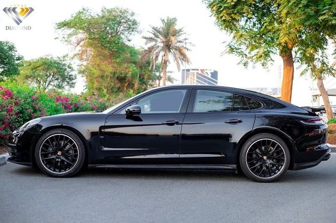 Used Porsche Panamera II Facelift, 2.9 l, 2021 in Dubai by Royal Diamond Motors, Black color. GCC Specs | AUTO.AE