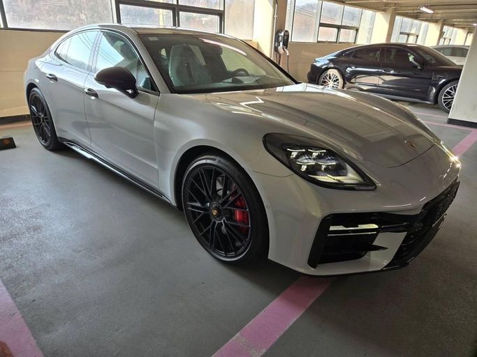 مستعملة Porsche Panamera GTS ثالثاً, 4.0 l, 2024 في في دبي من Fair Import، اللون رمادي. المواصفات الكورية | AUTO.AE
