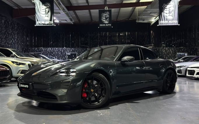 مستعملة Porsche Taycan GTS I, 2023 في في الإمارات, دبي من Zeus Motors، اللون رمادي. مواصفات الخليج | AUTO.AE | إعلان #283932