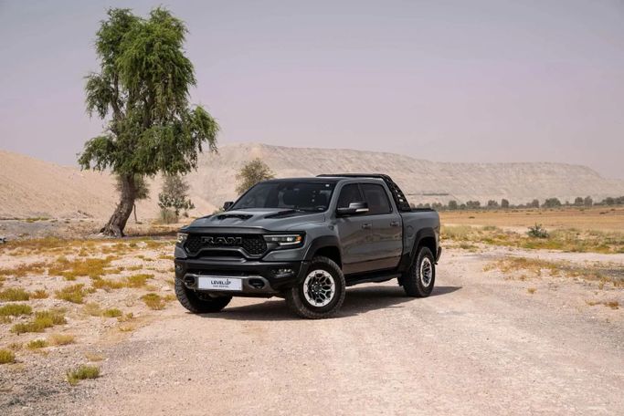 RAM 1500 Crew Cab TRX V, 2024 пикап двойная кабина crew cab  класса в Дубае от LeveL Up Car Rental  серый цвет | AUTO.AE | Объявление #1829