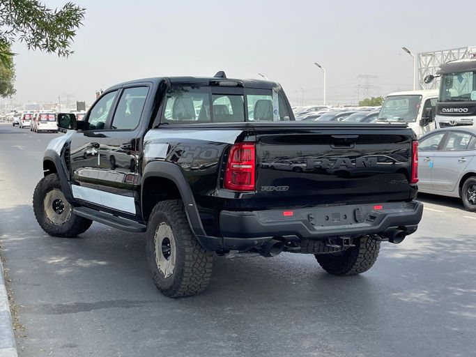 Новый RAM 1500 Crew Cab RHO V Рестайлинг, 3.0 л, 2025 в Дубае от Bormela Cars Черный цвет. Американская | AUTO.AE