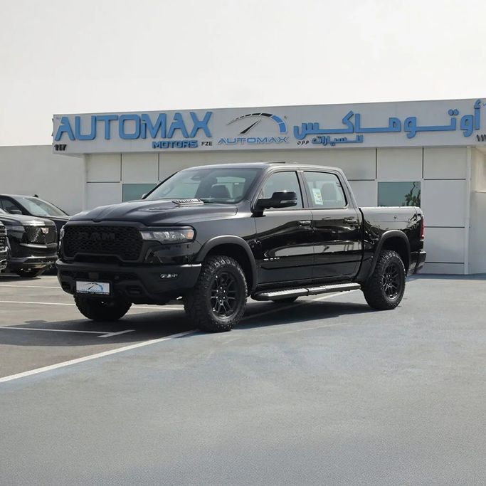 Новый RAM 1500 Crew Cab V Рестайлинг, 3.0 л, 2025 в Дубае от Auto Max Group Черный цвет. GCC | AUTO.AE