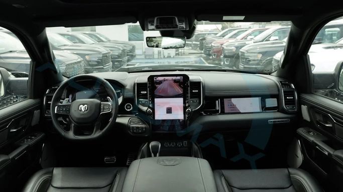 Новый RAM 1500 Crew Cab V Рестайлинг, 3.0 л, 2025 в Дубае от Auto Max Group Черный цвет. GCC | AUTO.AE