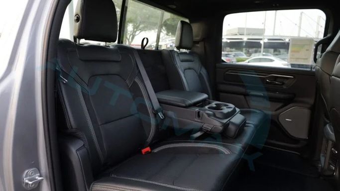 New RAM 1500 Crew Cab V Facelift, 3.0 l, 2025 in Dubai by Auto Max Group, White color. GCC Specs | AUTO.AE