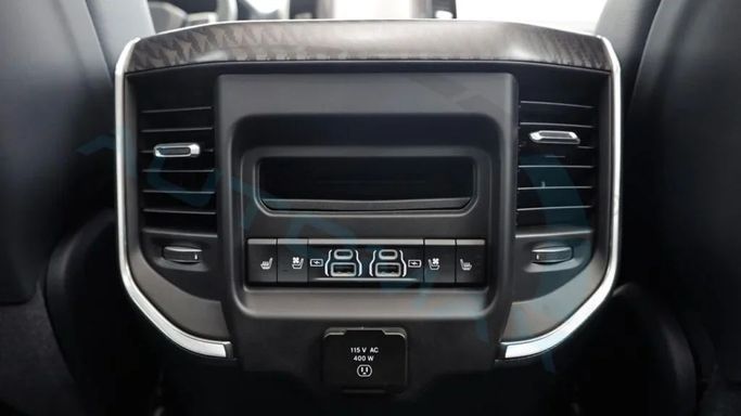 Новый RAM 1500 Crew Cab V Рестайлинг, 3.0 л, 2025 в Дубае от Auto Max Group Серебристый цвет. GCC | AUTO.AE