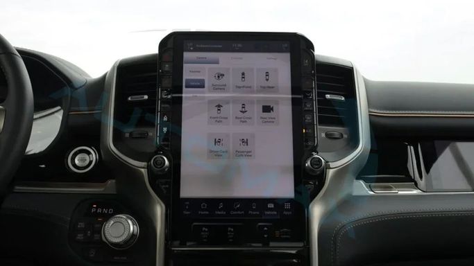 New RAM 1500 Crew Cab V Facelift, 3.0 l, 2025 in Dubai by Auto Max Group, White color. GCC Specs | AUTO.AE