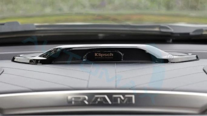 New RAM 1500 Crew Cab V Facelift, 3.0 l, 2025 in Dubai by Auto Max Group, White color. GCC Specs | AUTO.AE